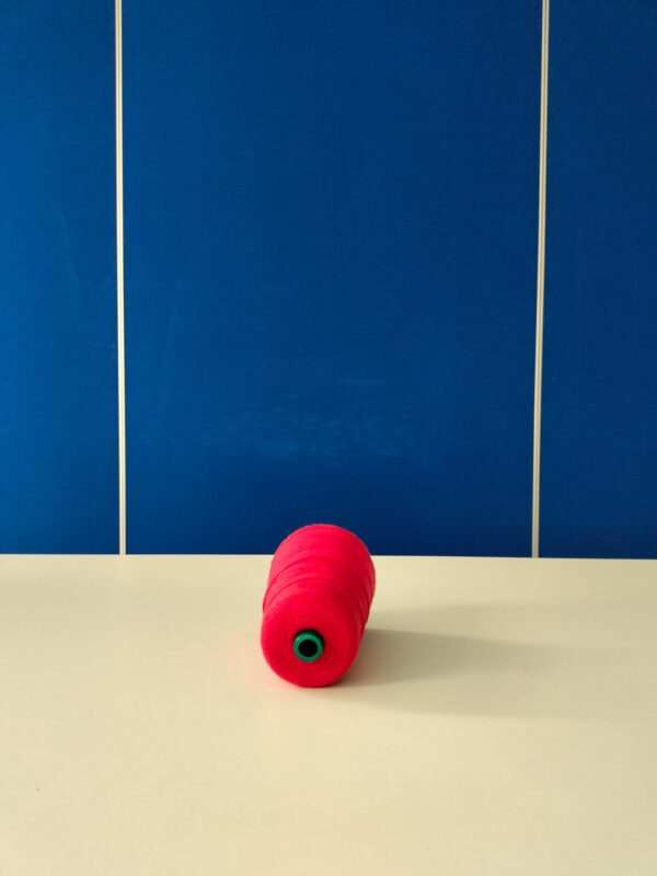 Poliéster 100% calibre 12/5 color sólido rojo costura de sacos